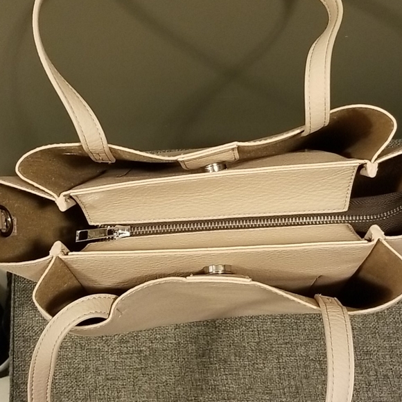 Pink Soft Leather Handbag - Picture 2 of 4